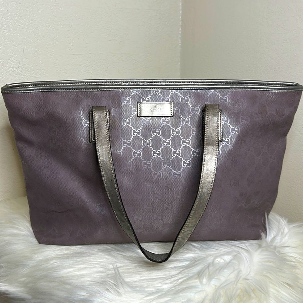 💯Authentic Gucci Tote  Imprime Gold Handbag🍀